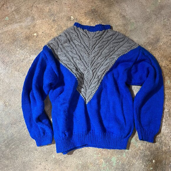 Vintage Hand Knit Cabled Colorblock Gray Blue Sweater - Picture 3 of 3
